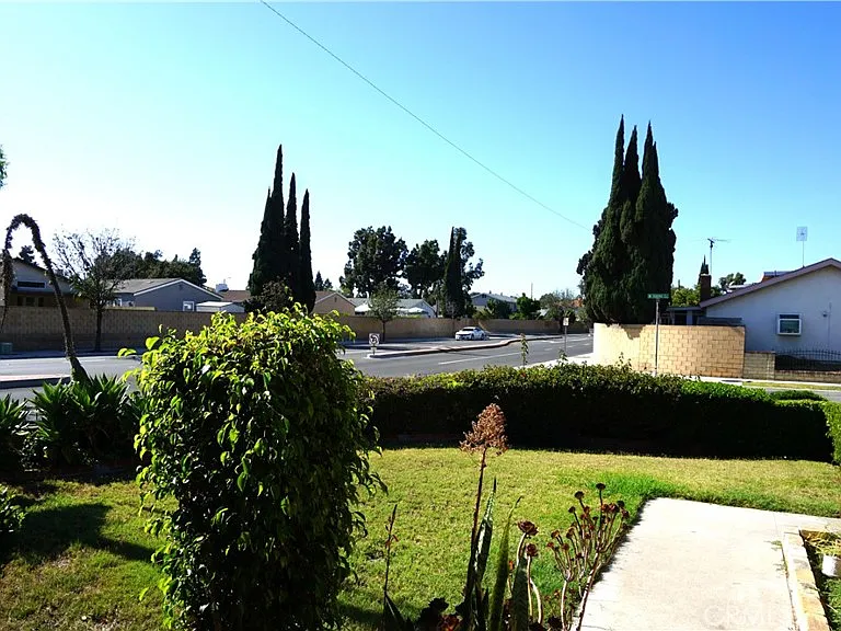 12202 Viarna St — Photo 17