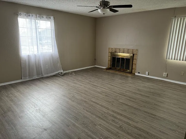 16645 Valencia Ave #1C — Photo 7