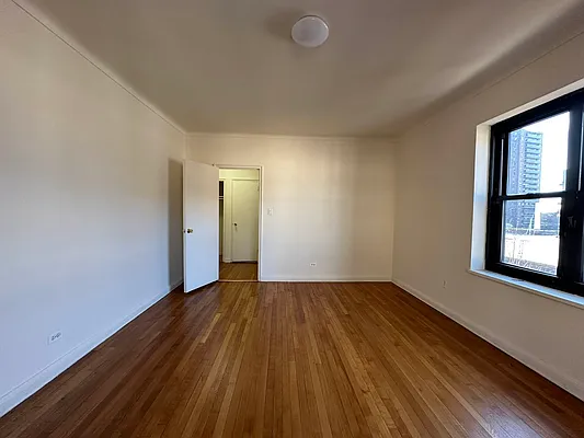 Rented by Queens Apartments Realty LLC | media 13