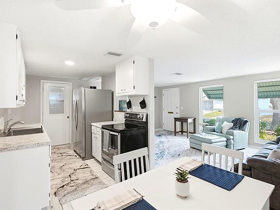 5th image of 1008 Heron Ct