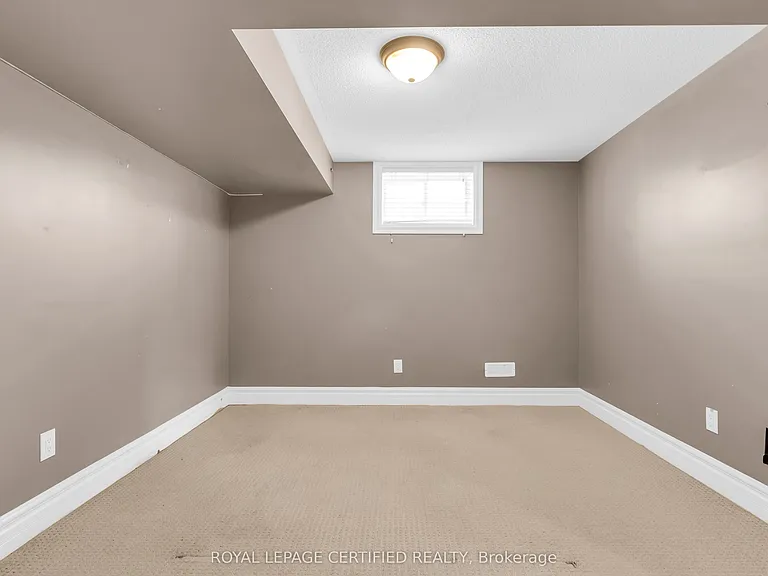 6 Cachet Ct — Photo 43