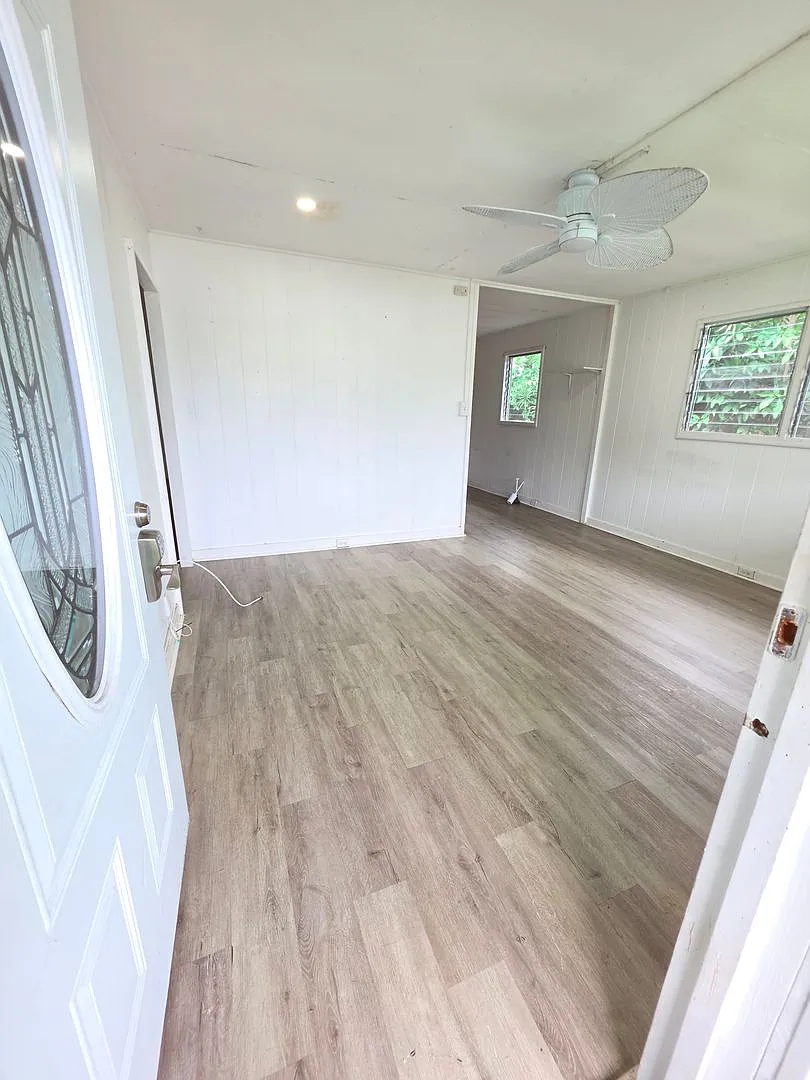 Central Hilo 3BD/1BA Home | Water, Gas & Yard Included | $1,700 — Photo 2