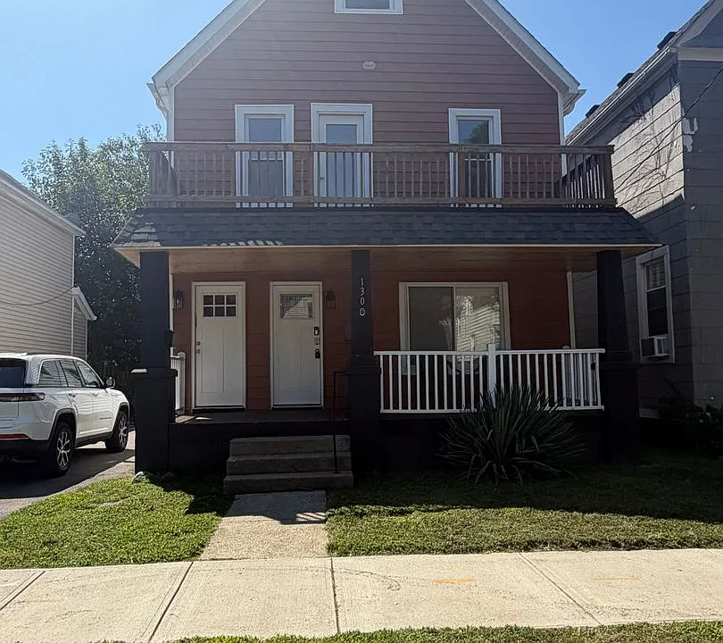 1308 W 87th St