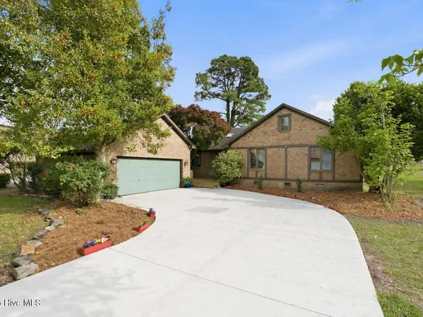 824 Pelican Drive, New Bern, NC 28560