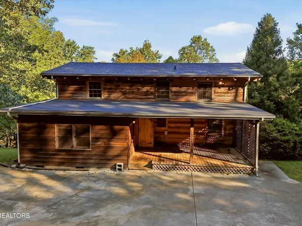 1027 N Sequoyah Dr, Friendsville, TN 37737