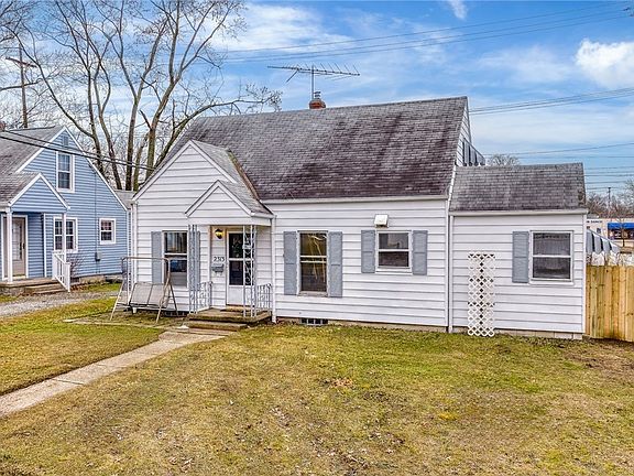 2nd image of 2313 23rd St