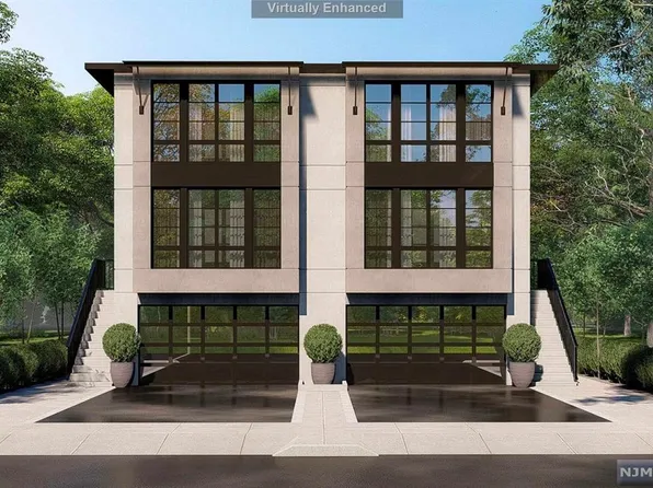 324 E Ruby Ave #A, Palisades Park, NJ 07650