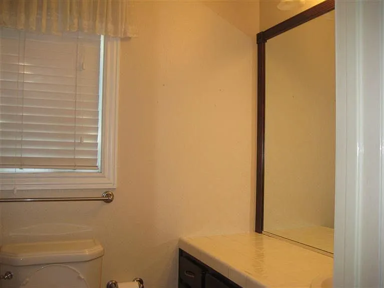 Jordan Avenue - 1 — Photo 2