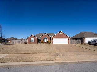 5007 Covington Rd, Siloam Springs, AR 72761