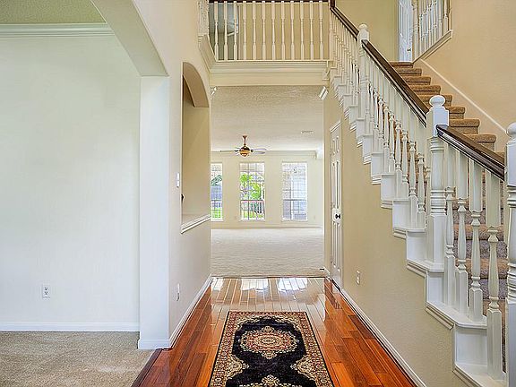 FOYER VIEW
