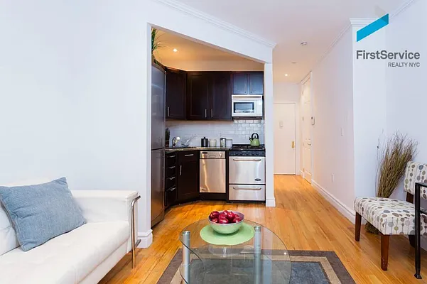 Rented by FirstService Realty (legacy) | media 7