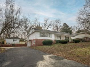 4152 E Cherry Crest Ln, Springfield, MO 65809