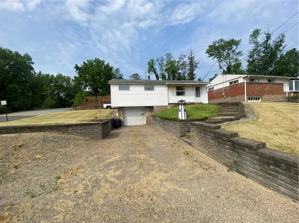 438 Presque Isle Dr, Pittsburgh, PA 15239