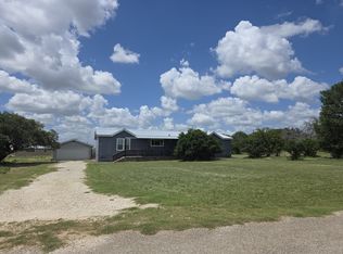 672 Cutters Trl, Pipe Creek, TX 78063