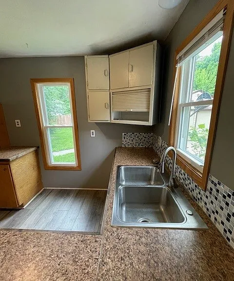 914 N Elm Ave — Photo 7