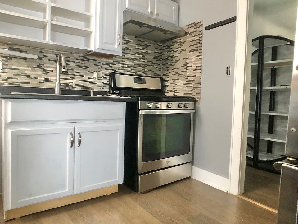 1st image of 820 Mamaroneck Ave Floor 3
