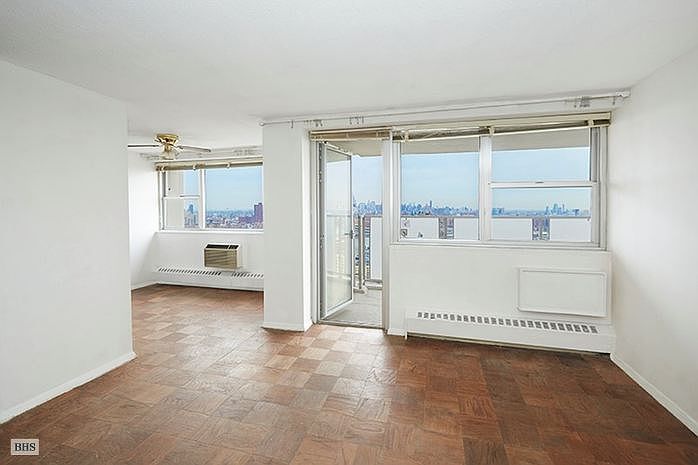 1st image of 75 Henry St APT 31C