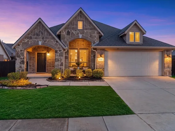 9328 Amistad Ln, Argyle, TX 76226