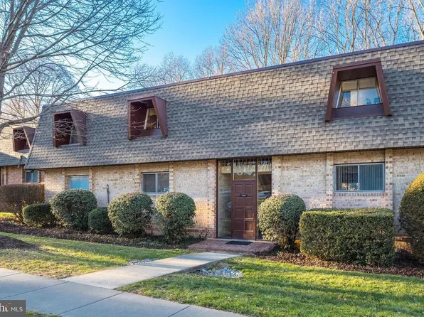 11602 Vantage Hill Rd Unit 2A, Reston, VA 20190