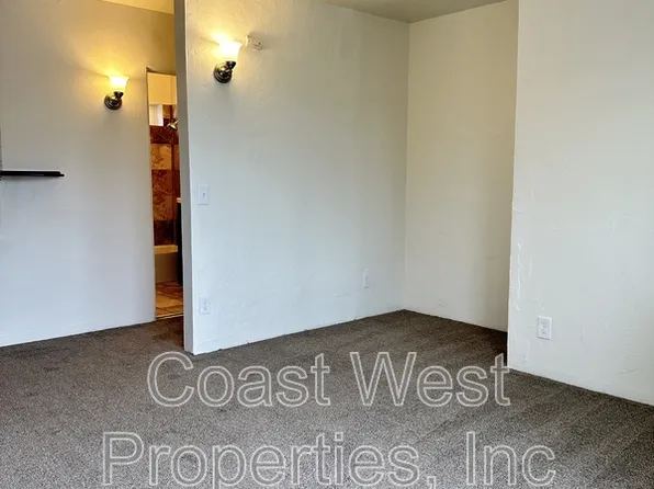 3288 Mission Blvd, San Diego, CA 92109