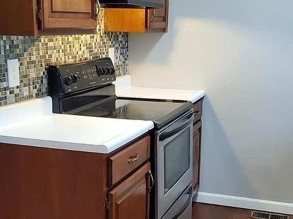 5th image of 9516 Haddington Ct