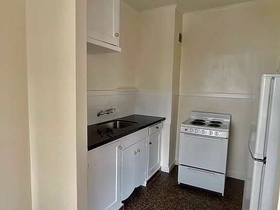 3rd image of 2160 Leavenworth St APT 102