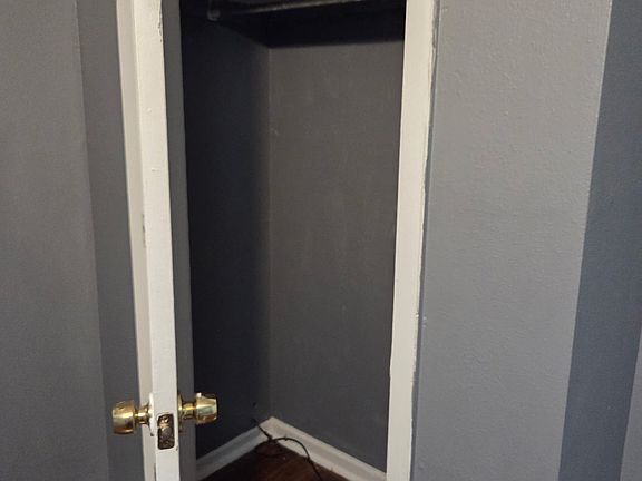 5th image of 2335 Louisiana Ave #B