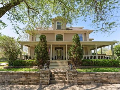 310 S Pearl St, Paola, KS, 66071