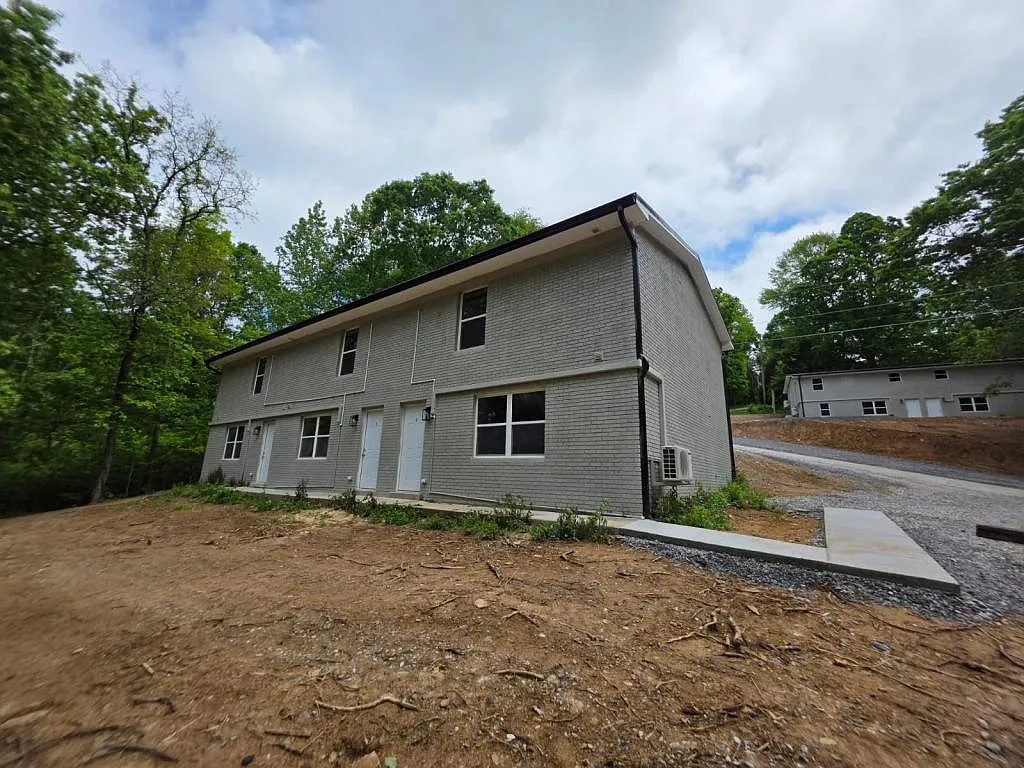 Building Photo - 105 Jeffery Ln #6