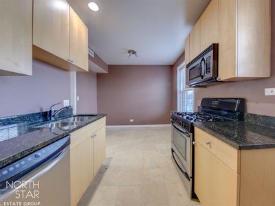 7314 N Honore St APT 401, Chicago, IL, 60626