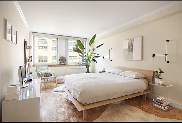 Rented by Winzone Realty Inc | media 38