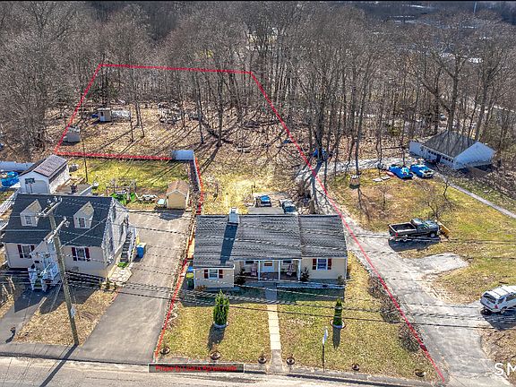 4th image of 136 Pearl Lake Road