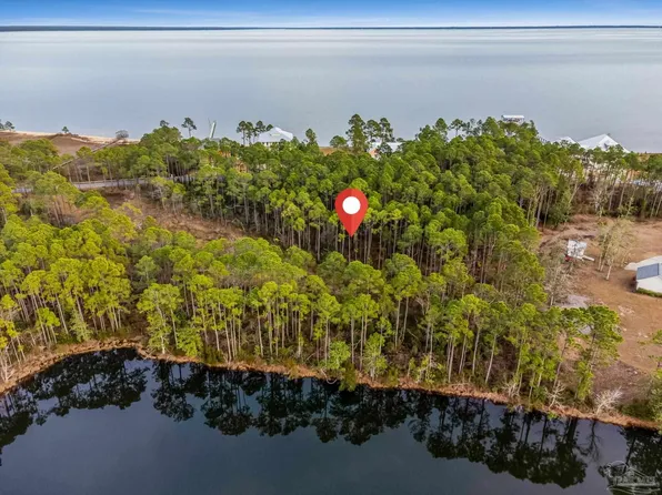 1171 Oyster Bay Dr, Milton, FL 32583