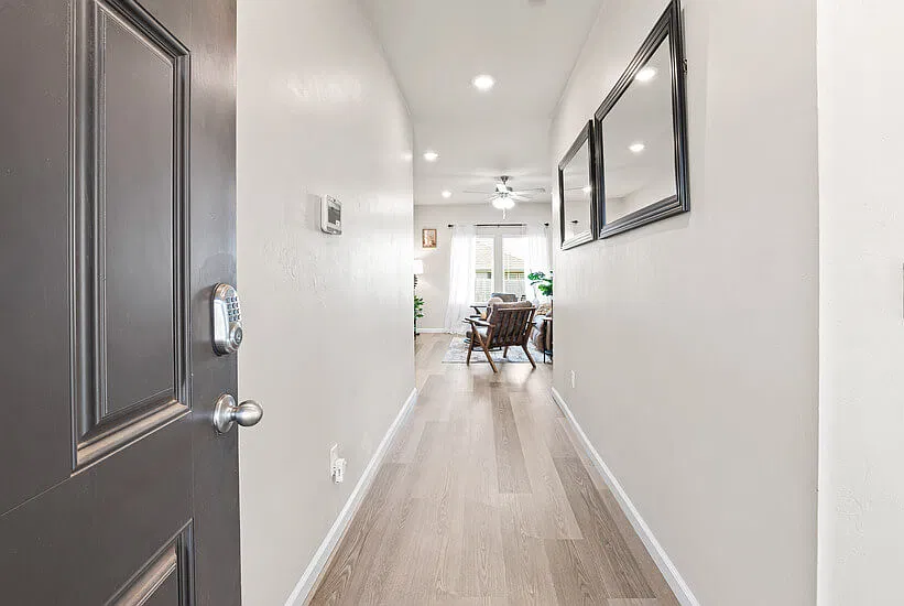 12 Month Furnished 3BR Mustang Home — Photo 4
