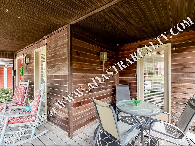 2715 Holmes St — Photo 4