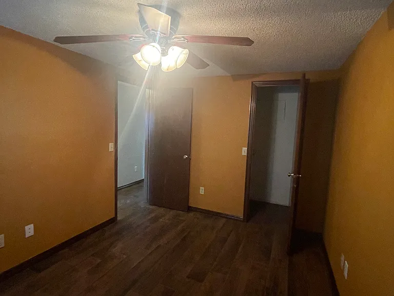 1700 SW 21st St — Photo 11