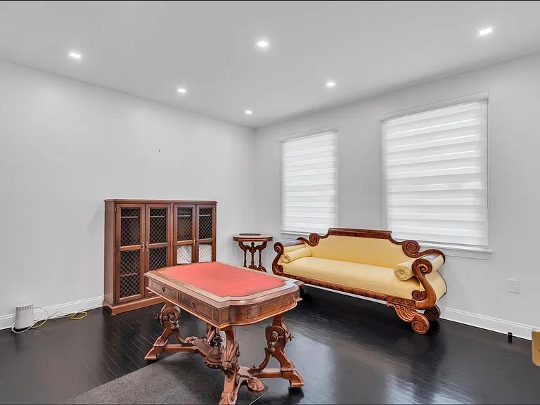 39 Arnold Blvd — Photo 6