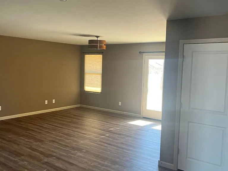 1617 W Cottonwood Bluffs Dr — Photo 3