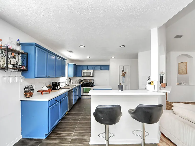 18318 Farriswood Ct — Photo 13