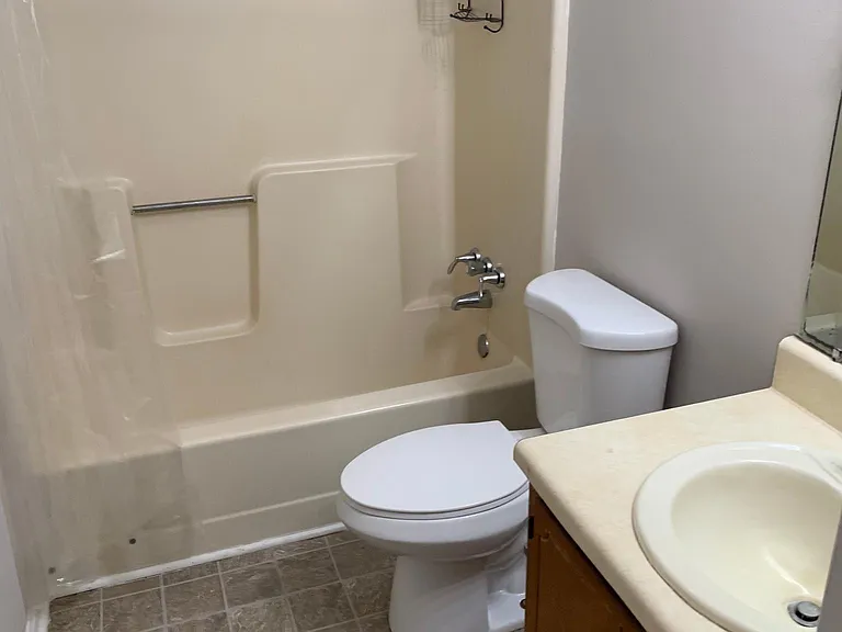 1156 Saxon Rd — Photo 13