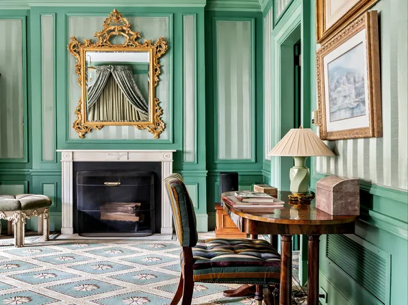 163 East 64th Street image 24 of 33