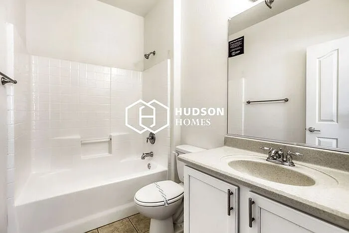 8984 W Bremen St — Photo 24