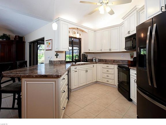 5th image of 9674 Campbell Cir