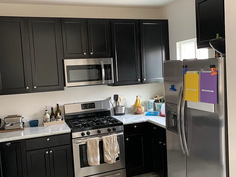 1462 Manning Ave — Photo 14