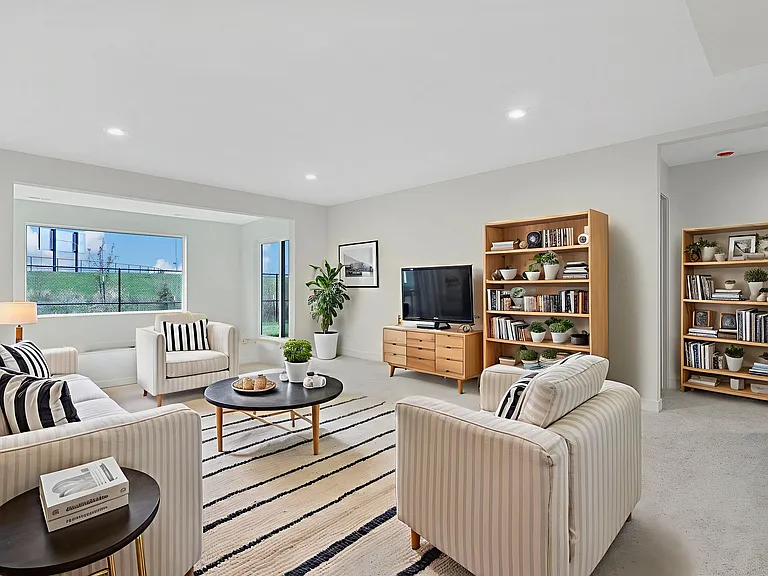 1214 NW Sproul Dr — Photo 22