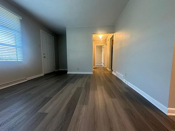 5th image of 1190 Sharon Dr