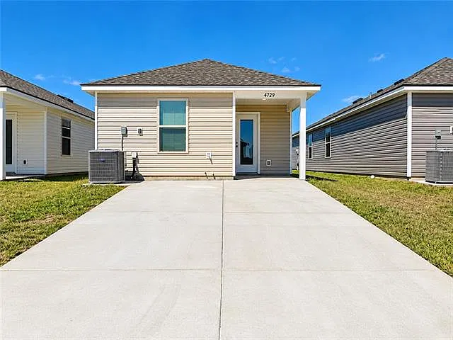3 bed, 2.0 bath, 1178 sqft, $2,100 — Photo 3