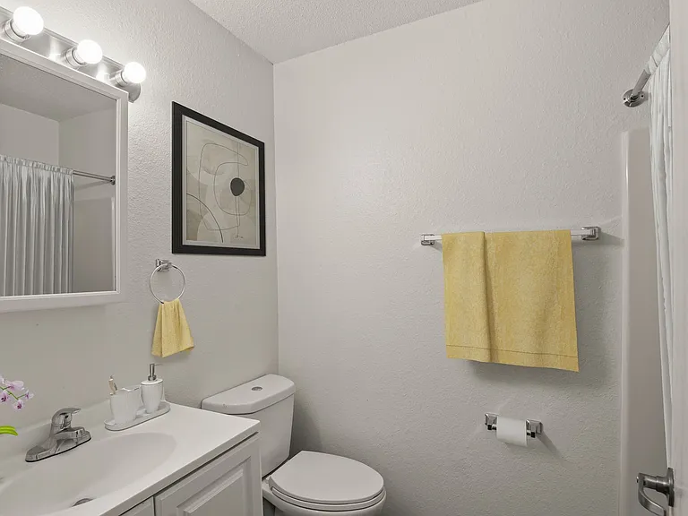 Metro Apartments At Bethalto — Photo 40