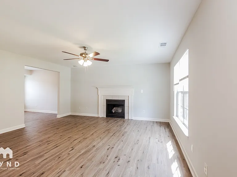 1020 Alston Hill Dr — Photo 7