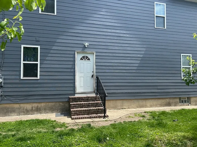 925 Xenia Ave — Photo 4